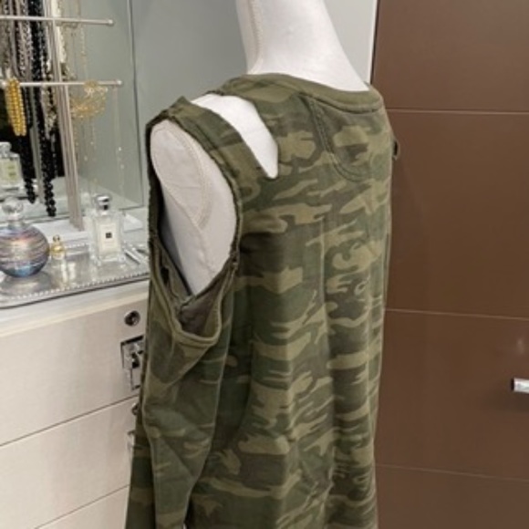 Sanctuary Cold Shoulder Came Sweater - Picture 4 of 6